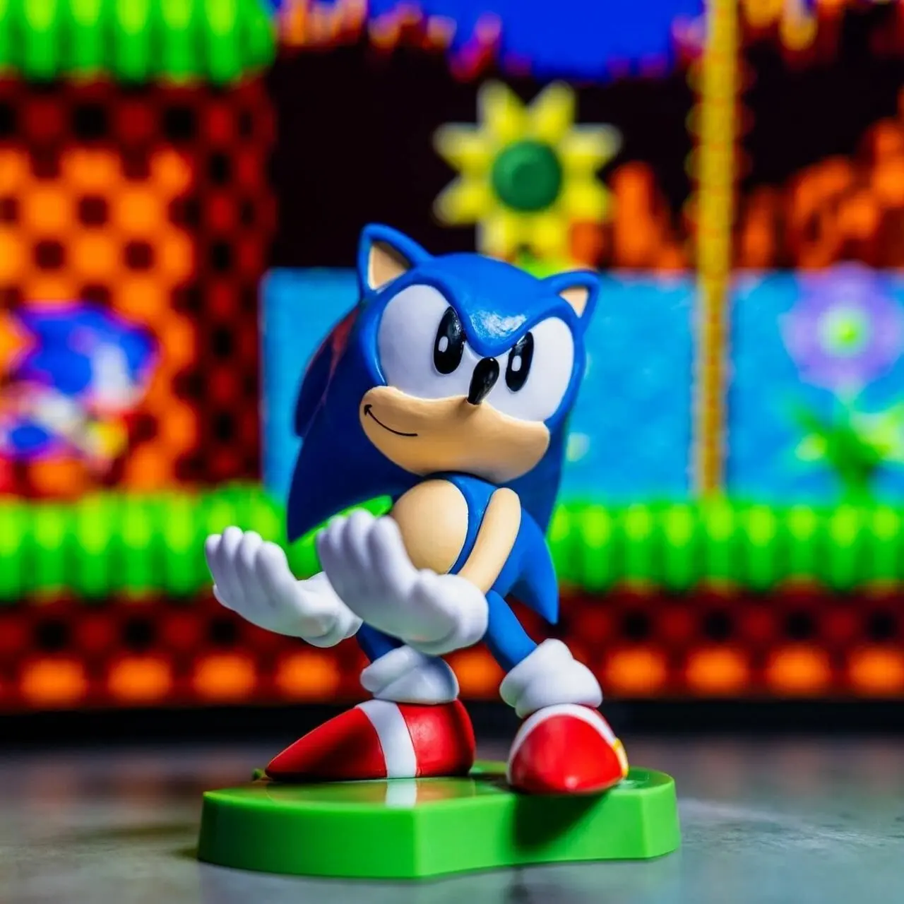 Cable Guy SEGA Sliding Sonic Controller & Phone Holder