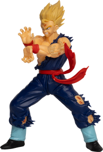 Dragon Ball Super Saiyan Goku in Combat Pose - Figure